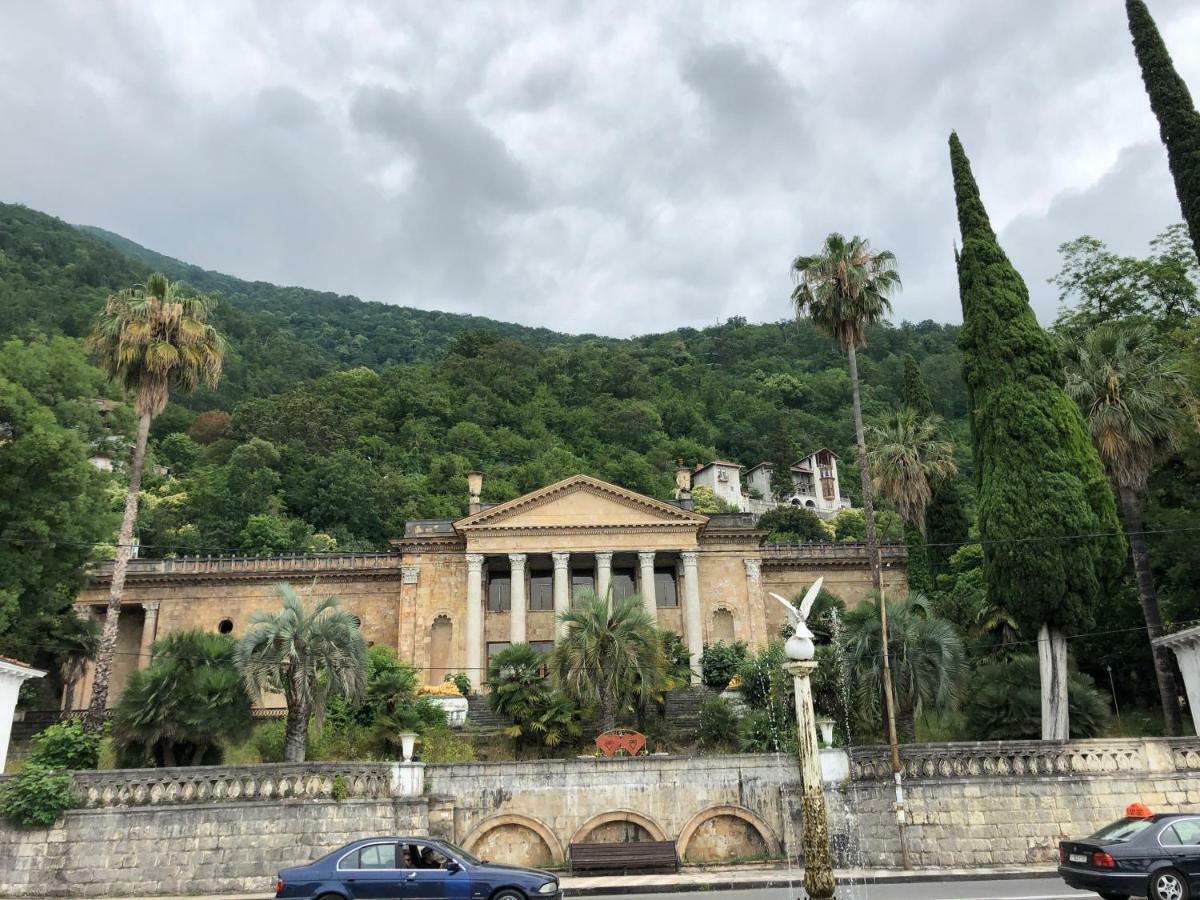 Solnechny Bereg Guest House Gudauta Exterior foto
